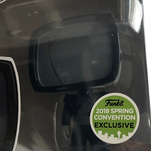 Pop! Funko SAGA Prince Robot IV Spring EXCLUSIVE - Picture 2 of 4